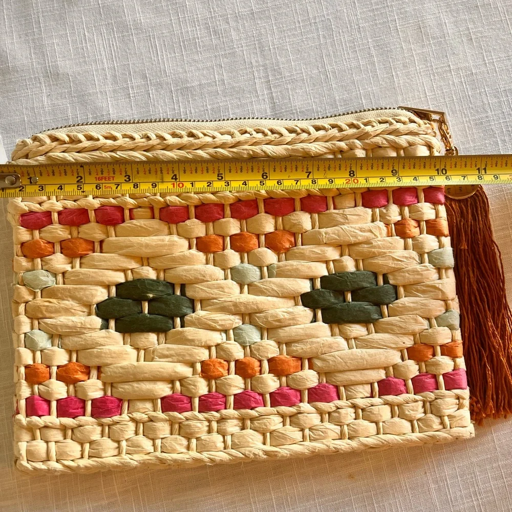 Straw clutch w/ tassel zippered closure pink green Summer vacation resort bag